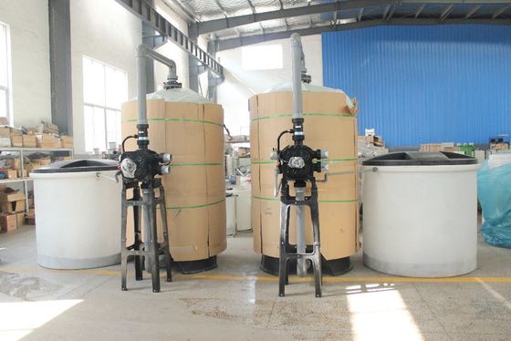 Suavizador industrial del tratamiento de aguas 30TPH con el tanque de la sal
