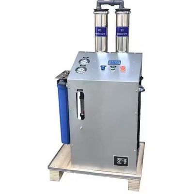 Sistema de purificación de agua móvil para el tratamiento de aguas ro pequeñas y comerciales de 300L/h