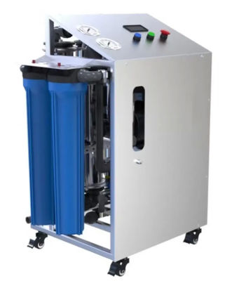 Sistema de purificación de agua móvil para el tratamiento de aguas ro pequeñas y comerciales de 300L/h