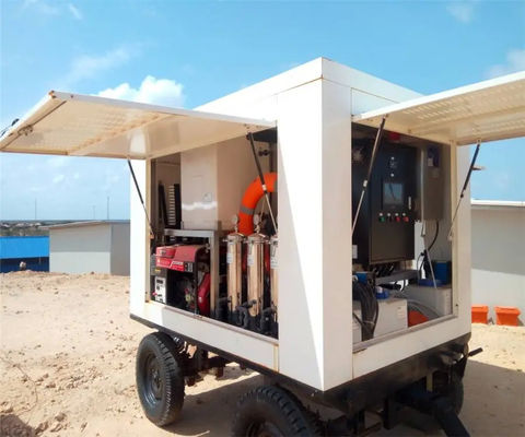 Sistema de purificación de agua móvil envasado en contenedores para el tratamiento del agua potable