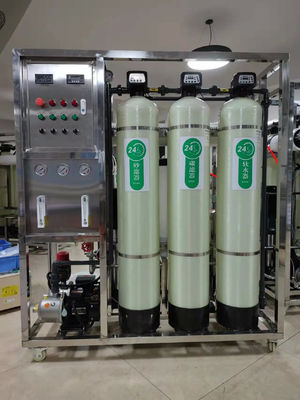 250L/H 1.7kW-380-415V 3xFRP Tanques de agua salada Planta de agua de ósmosis inversa