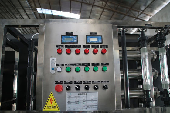 3TPH 5.5kW-380-415V 3xSS304 Tanques de agua salada Planta de agua de ósmosis inversa