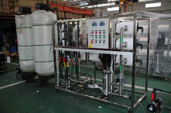 8TPH 14kW-380-415V 2xFRP Tanques de agua salada Planta de agua de ósmosis inversa