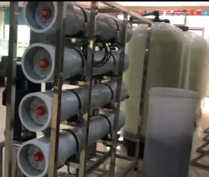 8TPH 14kW-380-415V 3xFRP Tanques de agua salada Planta de agua de ósmosis inversa