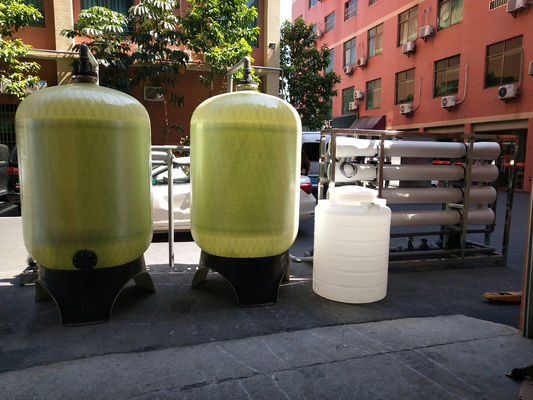 10TPH 19kW-380-415V FRP Tanques de agua salada Planta de agua de ósmosis inversa