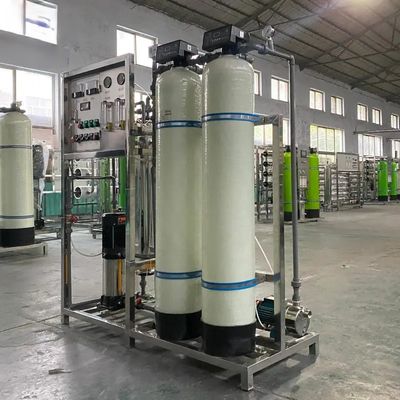 2 Tanques de FRP Sistema de filtro de agua por membrana RO industrial de 500LPh
