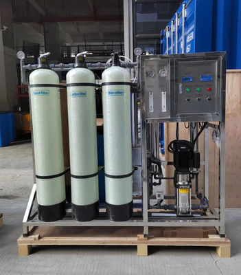 Los sistemas de purificación de agua potable estándar de los pequeños tanques de FRP 3x RO-500L/H