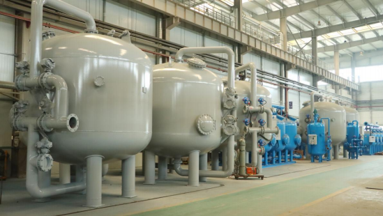 Vaso de filtro multimedial industrial con alta capacidad de flujo y diseño personalizado para la purificación del agua
