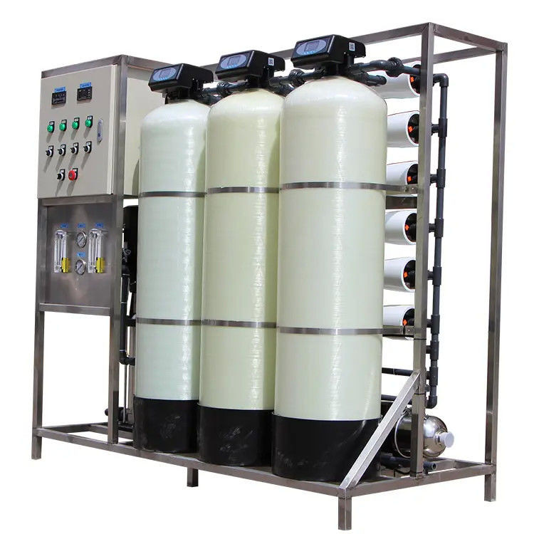 1.5TPH 3xFRP Tanques 160*85*170cm Planta de agua de ósmosis inversa para la industria