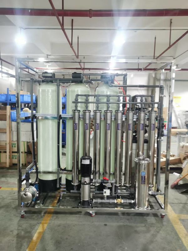 1.5TPH Planta de ósmosis inversa de agua salada SS304 Skid 3.0kW Tiempo de conducción rápido 1.7kW-380-415V Potencia de instalación del sistema